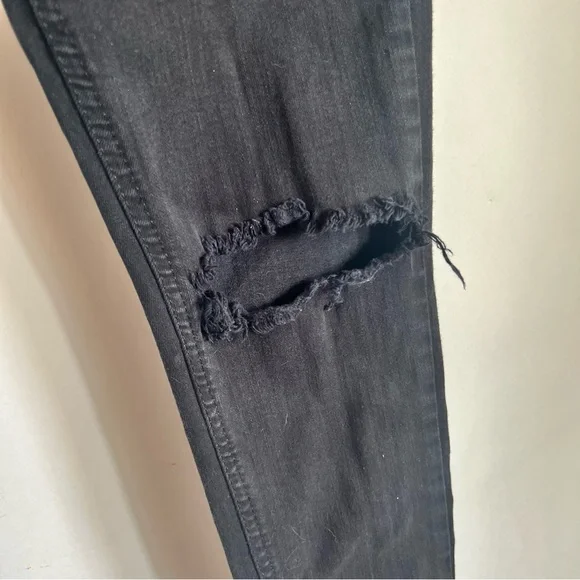 TOPSHOP Jamie High Waist Ripped Skinny Jeans in Black - Picture 6 of 8